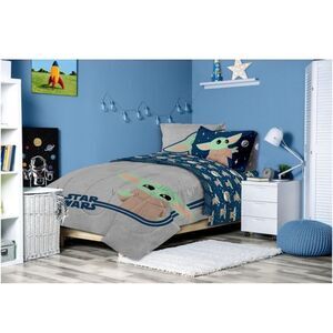 Jay Franco Star Wars The Mandalorian Hello Grogu 7 Pc Comforter & Sheet Set